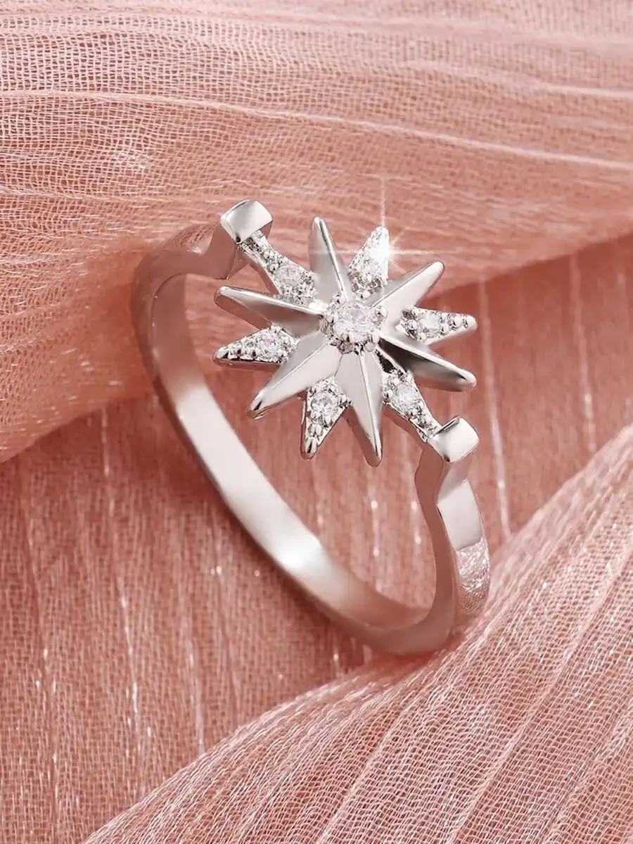 

Elegant Sparkling Snowflake Ring Inlaid With Cubic Zirconia For Women Romantic Gift