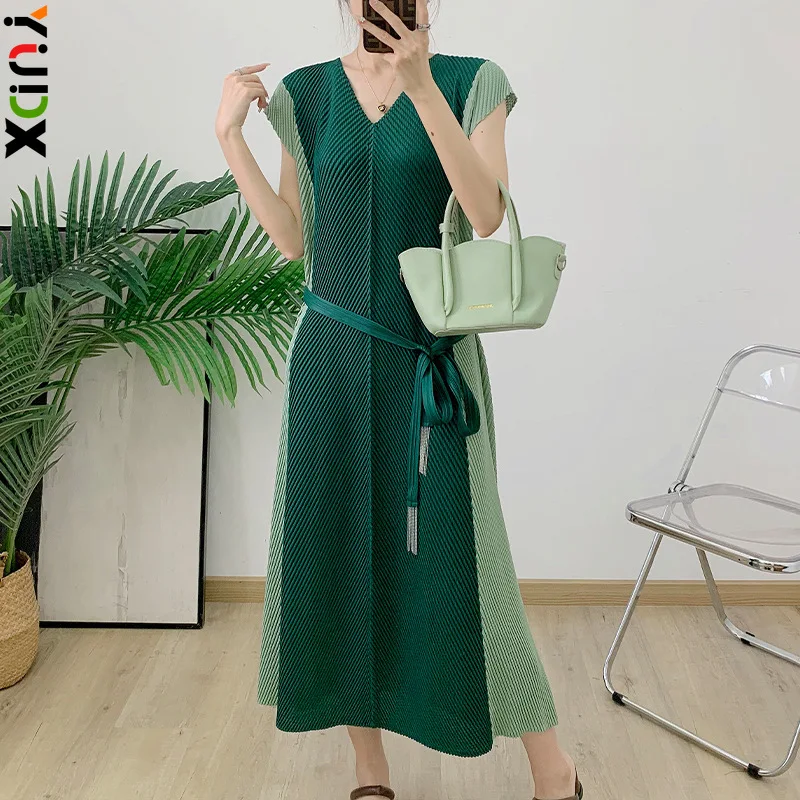 

Pleated Women's Dresses V-neck with Shoulder Sleeves Slim Colorblocking Design Fashion Temperament Mid-length Dress 2024 Summer