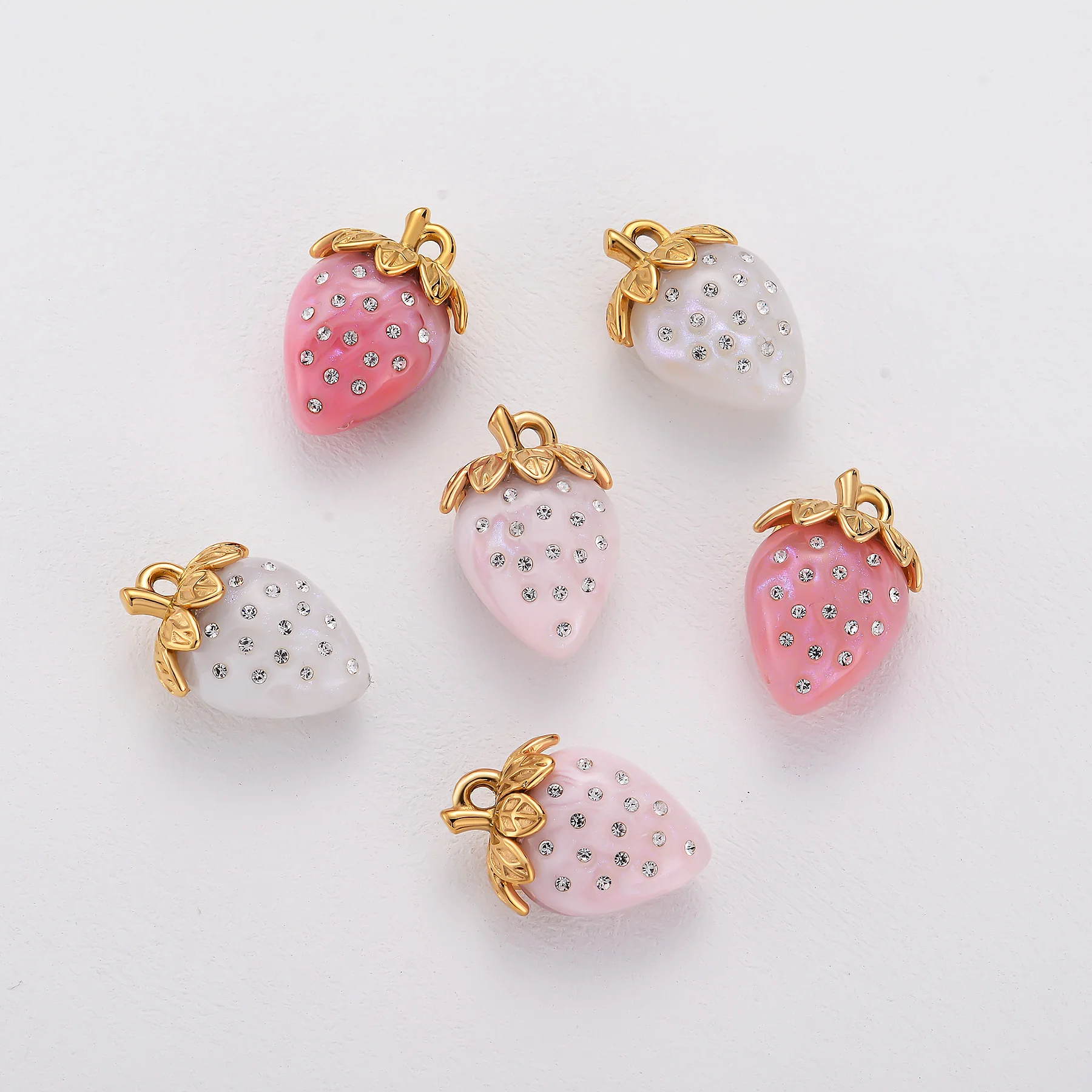 4Pcs/lot Acrylic Rhinstone Strawberry Pendant Stainless Steel Charms for DIY Necklace Making Supplies Wholesale