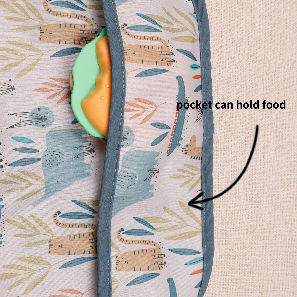 HappyFlute 1Piece Lager Size Pocket Nature Animal Print Sleeveless Hook&Loop+Strap Baby Feeding Bib Easy To Clean