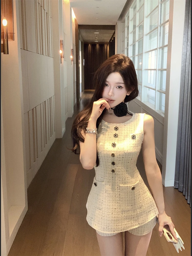 

New Stylish Socialite High end Slim Fit Sleeveless Vest Top Summer Straight Shorts Sets Beige Two Piece Set Women Outfits
