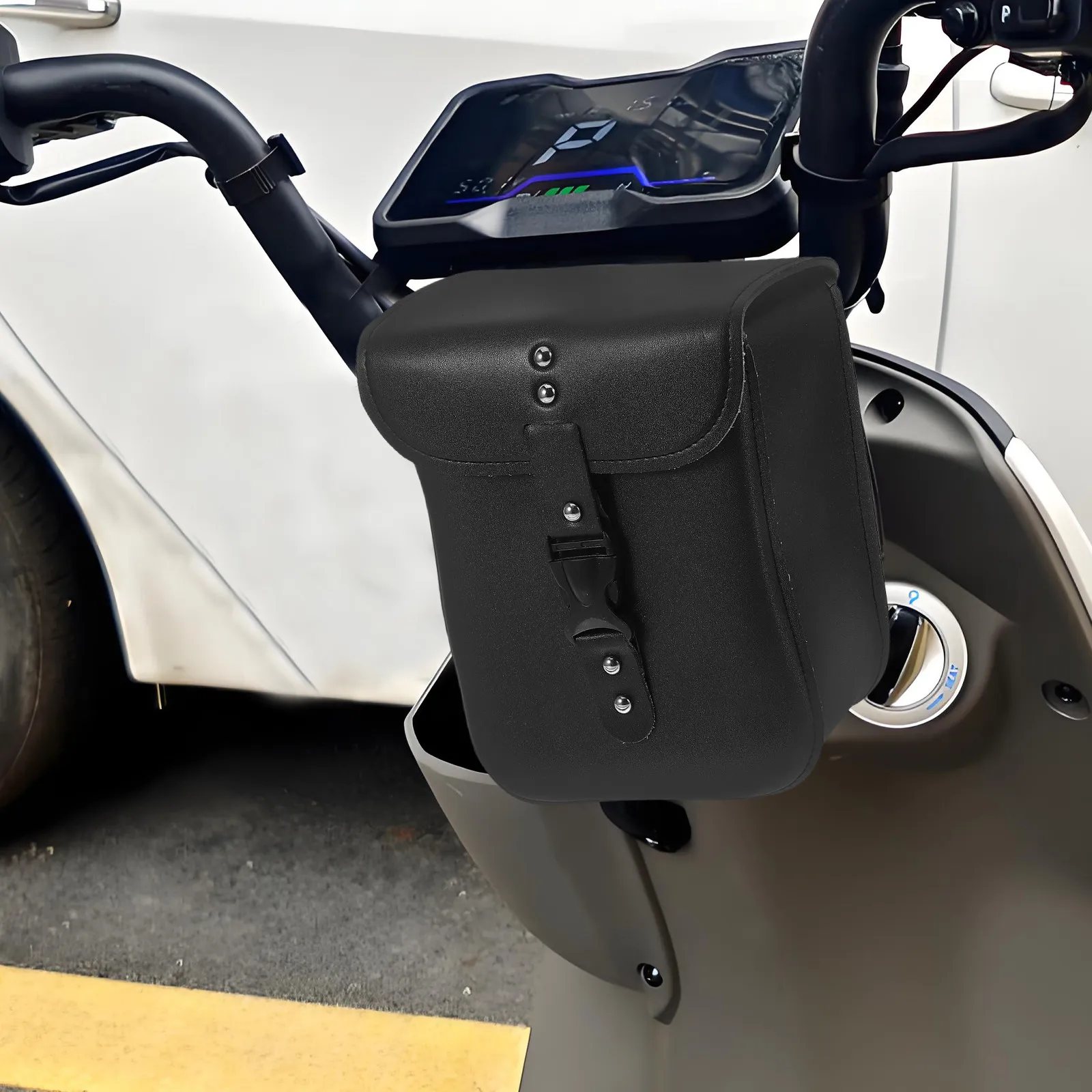 

2Pcs Universal PU Motorcycle Handlebar Bag Front Fork Storage Pouch for Electric Bikes Motorcycles Tool Organizer Accessory