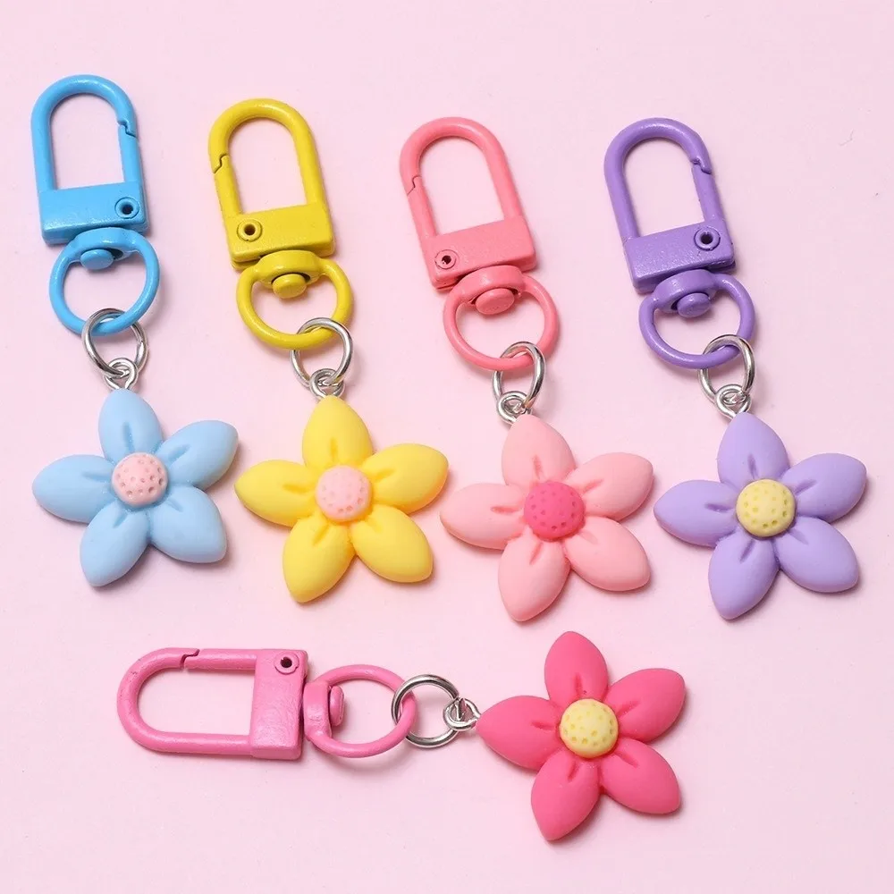 أزياء الراتنج زهرة المفاتيح الملونة حقيبة الأزهار قلادة للنساء الفتيات