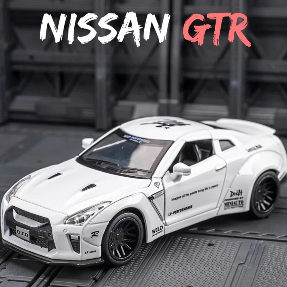 

Масштаб 1:32, NISSAN GTR, гоночный автомобиль, игрушечная модель, металлическая литая под давлением, имитация транспортных средств, коллекция игрушек с откатным механизмом для мальчиков, рождественские подарки