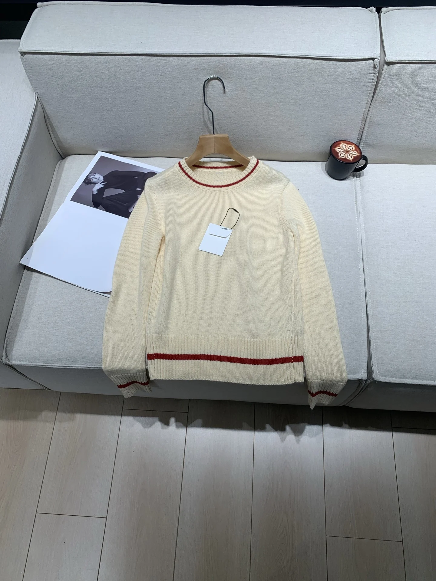 

Striped wool sweater for women, new autumn/winter 2026 style, simple and casual long-sleeved knit sweater.