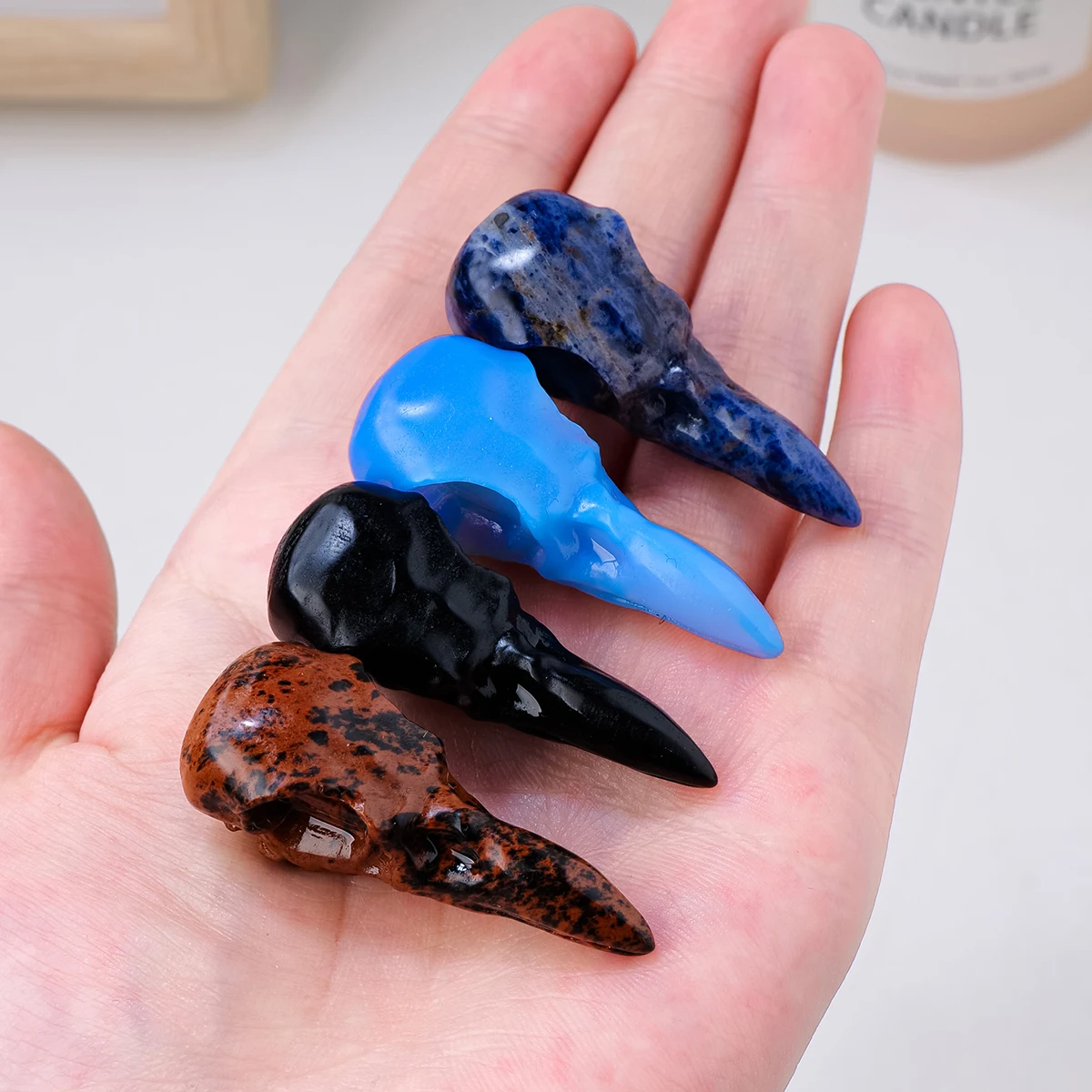 1PC Natural Crystal Stone Crow Skull Carving Obsidian Aventurine Quartz Home Decor Halloween Magic Energy Healing Gem Craft Gift
