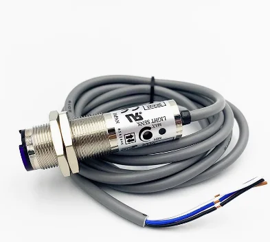 CDD-40N Diffuse Reflective Photoelectric Switch Sensor 10-40cm Adjustable Infrared Detection NPN 24 V DC four wire 12V