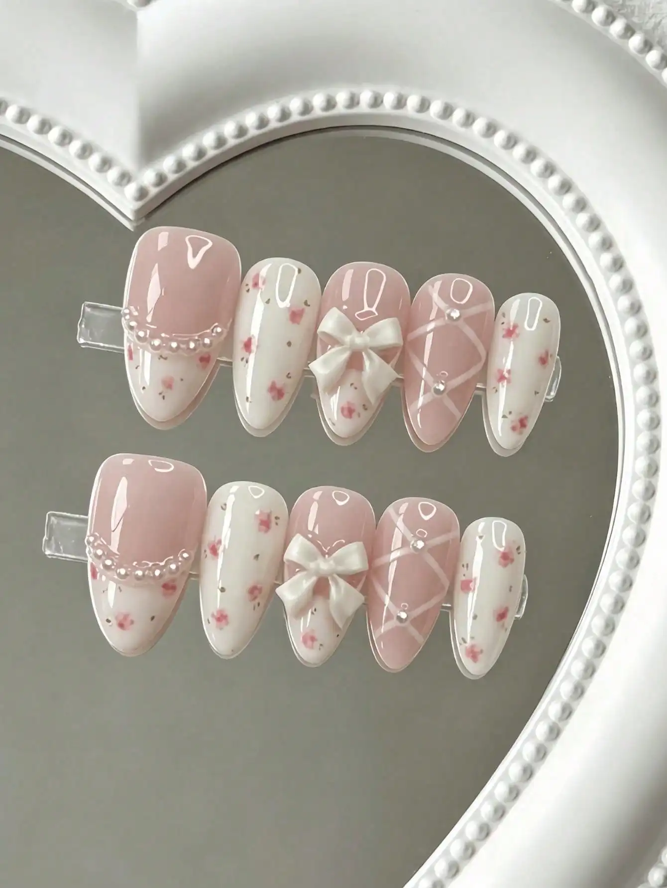10 Pieces of Handmade Almond-Shaped Full-Cover Nail Tips, Medium Length, Pink and White Floral Design, Ballet Girl Style, Suitable for Women and Girls, Perfect for Spring Dates, Girls' Gatherings, and as a Gift, Comes with 1 Piece of Jelly Glue and 1 Nail File