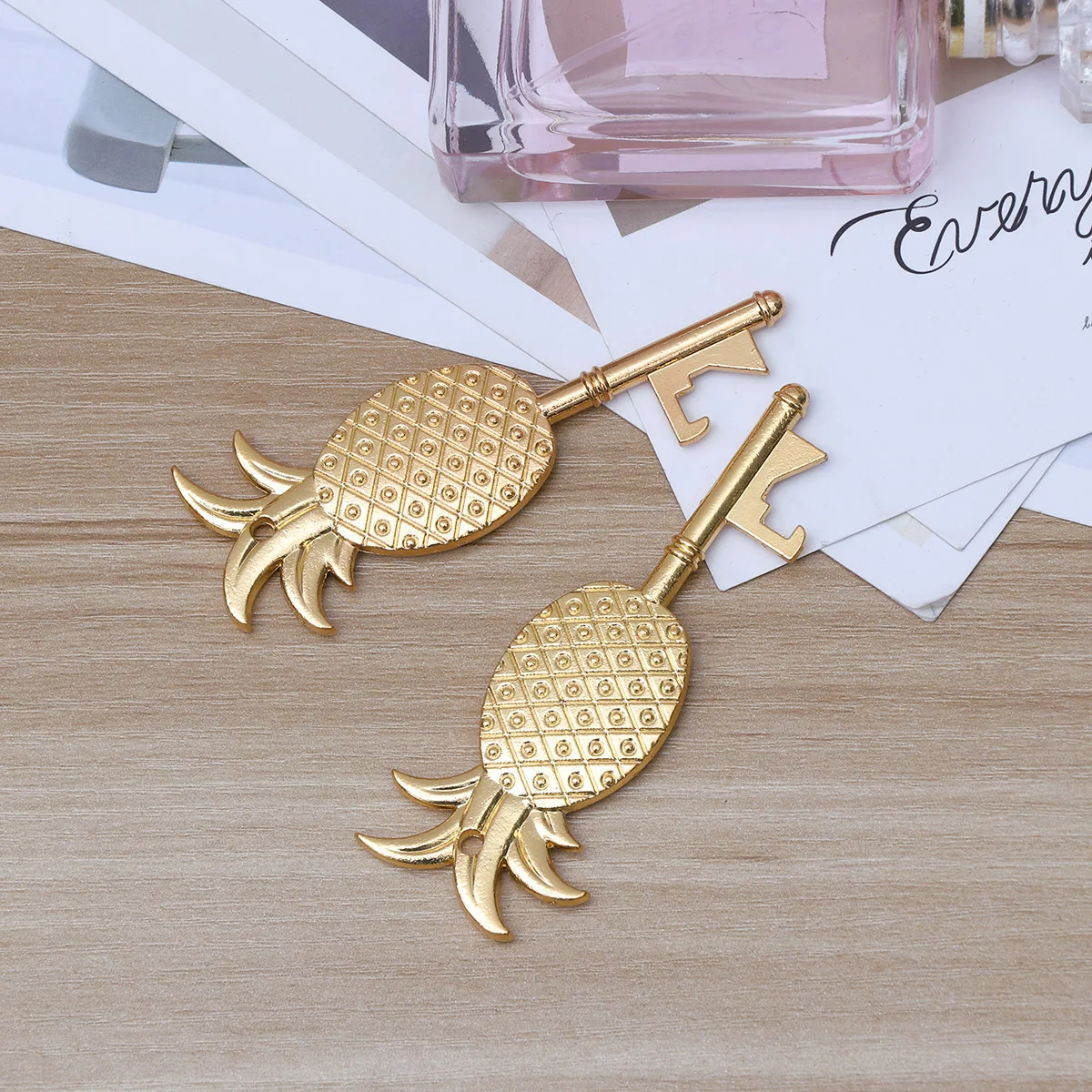 

2Pcs Pineapple Bottle Opener Key Multifunction Beer Openers Novelty Gold Bar Tools Home Pub Wedding Decor Gifts
