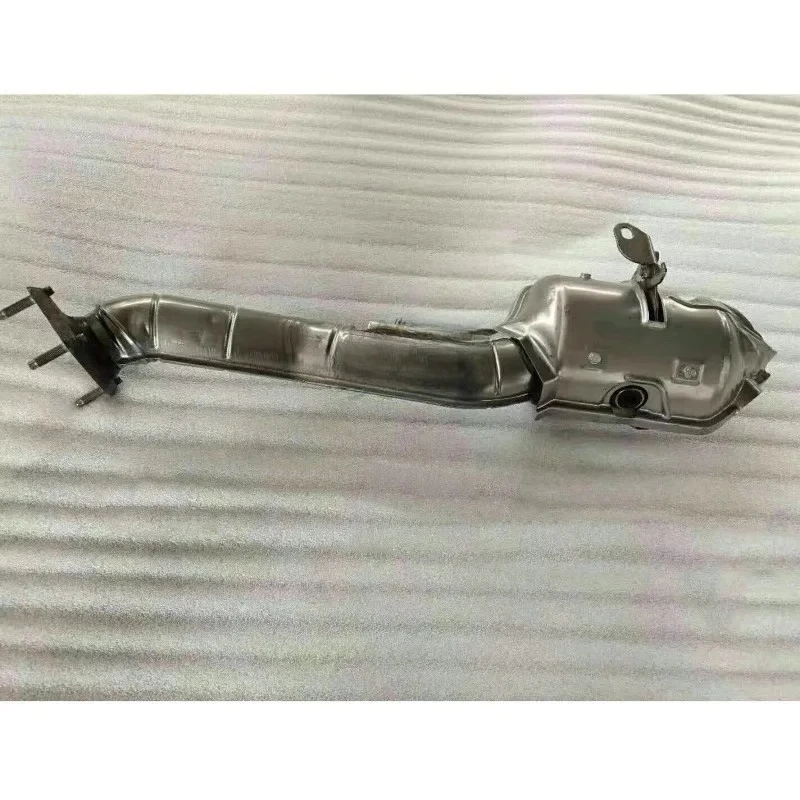 Suitable for Infiniti Q50 2.0T 4cyl catalytic converter exhaust purifier