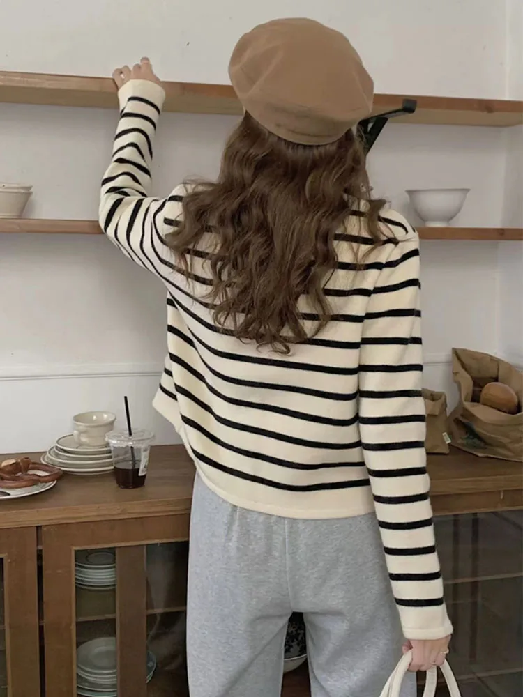 Zoki Vintage Striped Women Cardigan Sweaters Sweet Long Sleeve Casual French Knitted Tops Elegant O Neck Lady Retro Buttons Tops