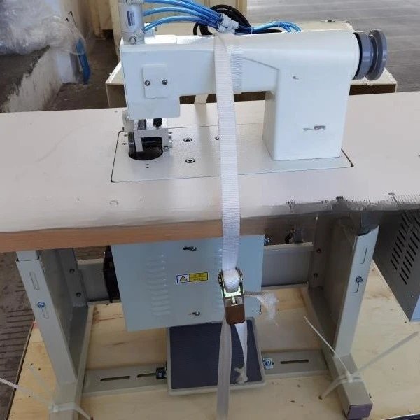 Double motor ultrasonic embossing edge machine, special industrial sewing machine for protective clothing and surgical clothing