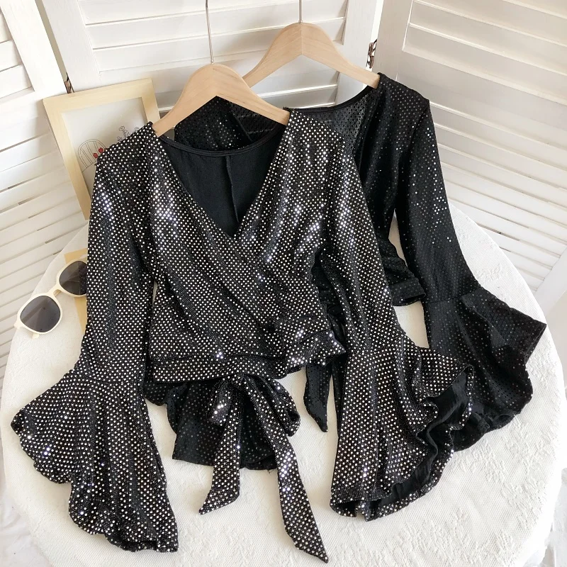 

Ретро-топ с V-образным вырезом, пайетками и расклешенными рукавами, укороченный, приталенный, женский, для повседневной носки, в корейском стиле, с завышенной талией