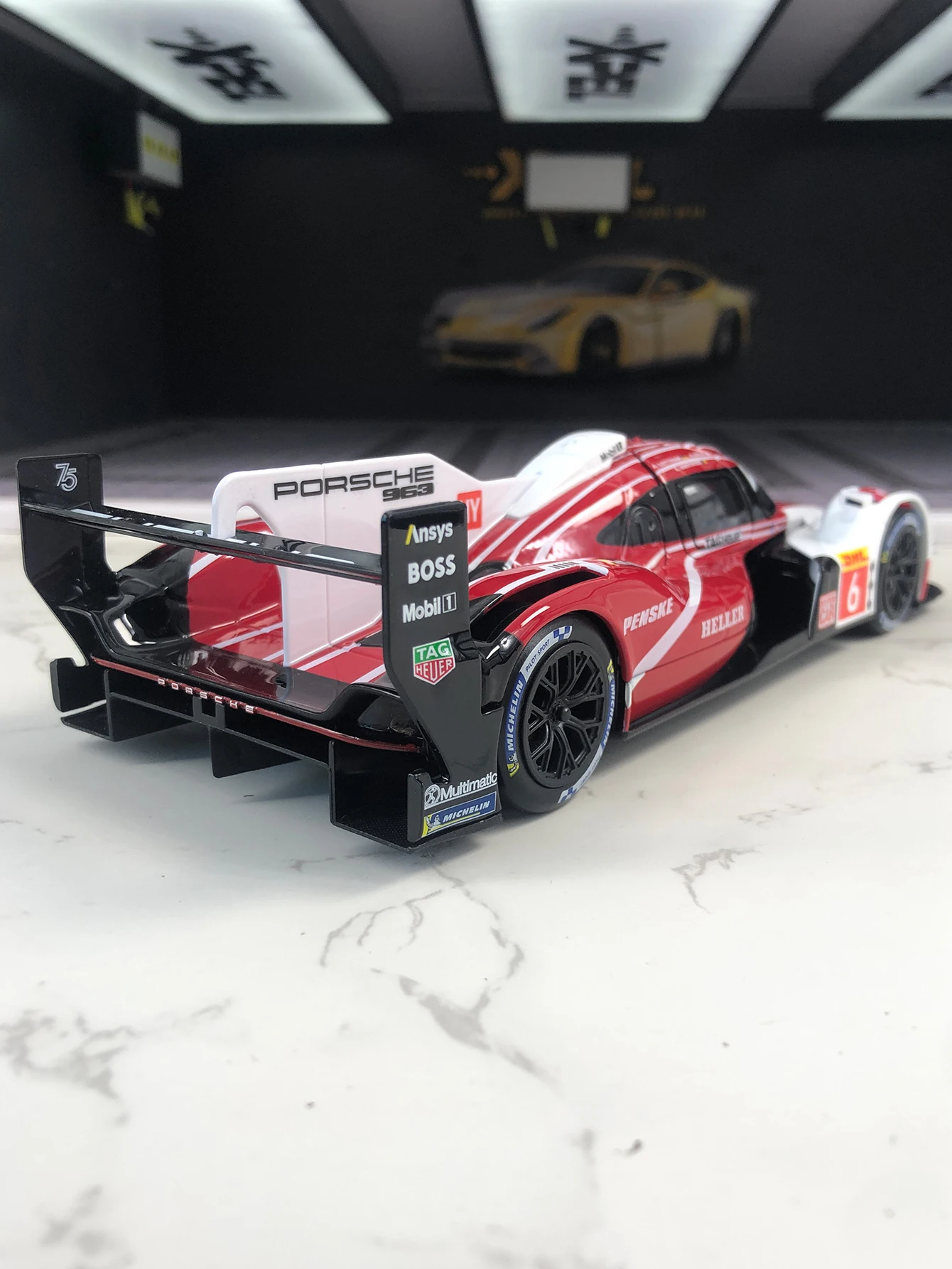 Bburago 1:24 Simulation Zinklegierung Porsche 963 # 6-Modellauto, statisches Ornament, Geschenkauto zum Sammeln aus Metall