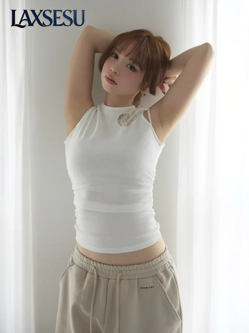 Japanese Summer New Versatile and Slimming Short Tank Tops for Women Sweet Girl Vest Lace Sleeveless Top with Pleated Design