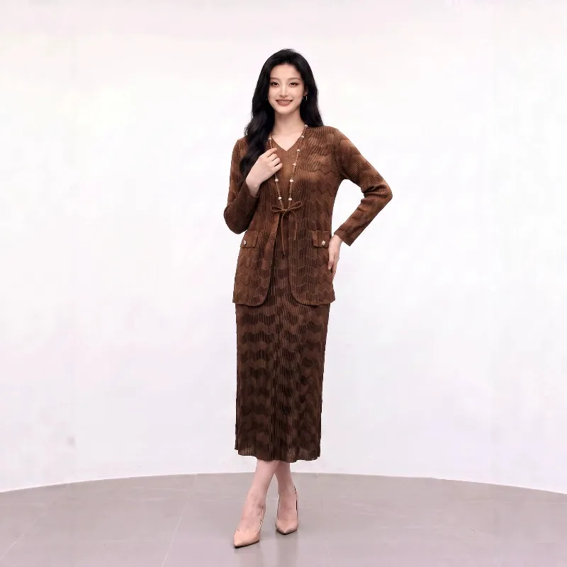 Miyake Pleated Dress Set Plisse Women 2026 Autumn Pleats Two-Piece Set Elegant Fashionable Commuting Versatile Women Clothing