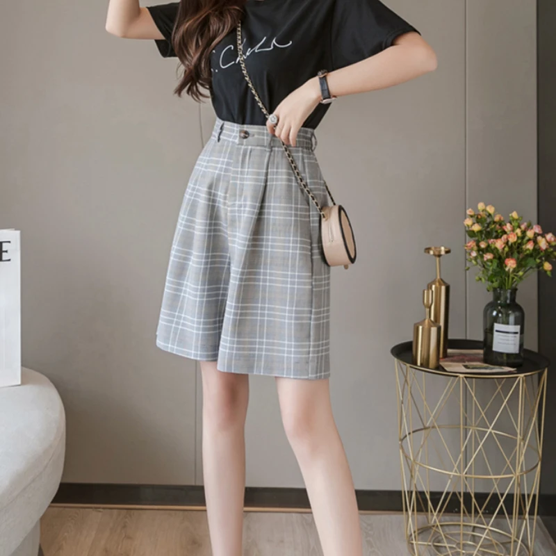 Women Elegant All-match Loose Straight Shorts with Belt 2023 High Waist Summer Vintage Plaid Wide Leg Female Suit Shorts Mature