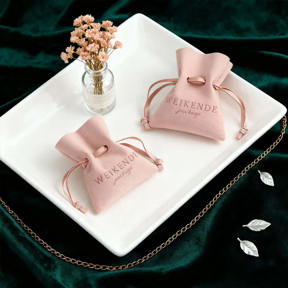 50개 맞춤형 로고 벨벳 보석 포장 끈 선물 가방 웨딩 답례품 크리스마스 파티 장식 속눈썹 메이크업 가방