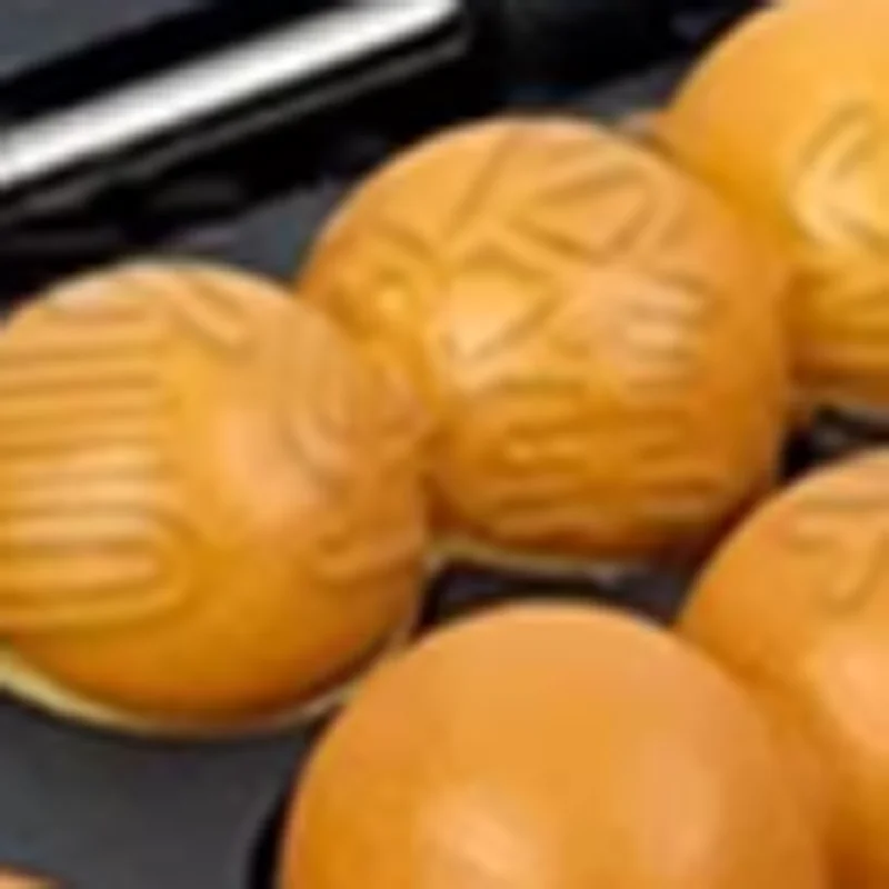 Candied Haws Electric Waffle Maker 1600W Skewers Waffle Machine Hairy Eggs Waffle Baker Ball-Shape Waffle Making Machine