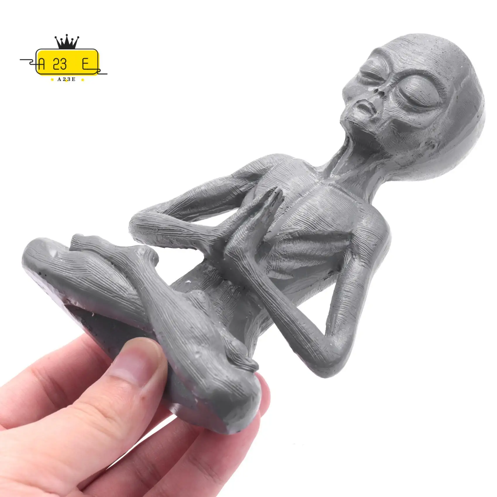 A23E-Witchcraft Meditation Alien Statue Mini Resin Ornament Alien Garden Home Office Yard Art Decor For Indoor Outdoor