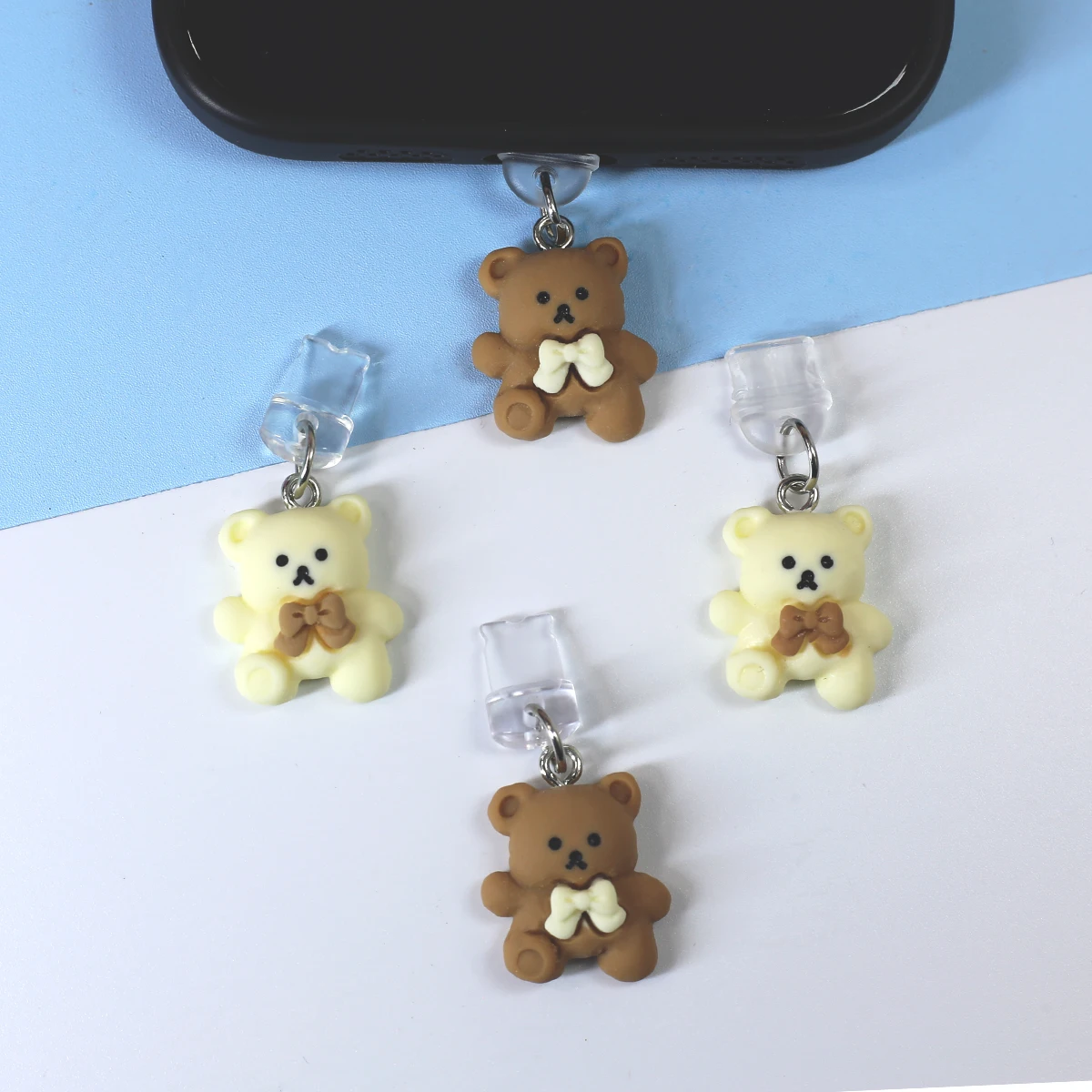 Noeud papillon mignon, ours en peluche, bouchon anti-poussière de téléphone, pendentif en résine, accessoire pour iPhone, Xiaomi, Samsung, type C, cadeau intéressant, 1PC