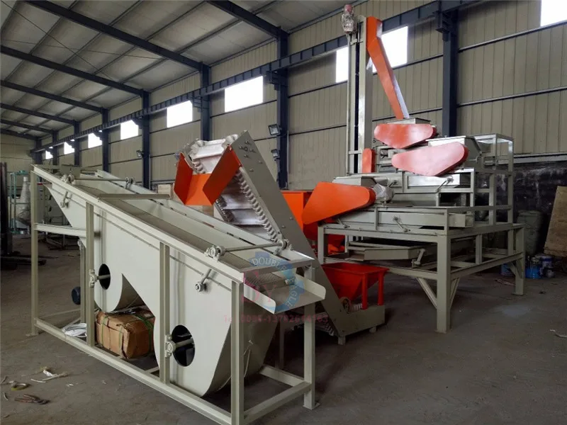 آلة تقشير راحة اللوز اللوز الرفيعة ذات ثلاثة مستويات أوتوماتيكية صناعية/خط إنتاج قصف وفحص قشرة الجوز