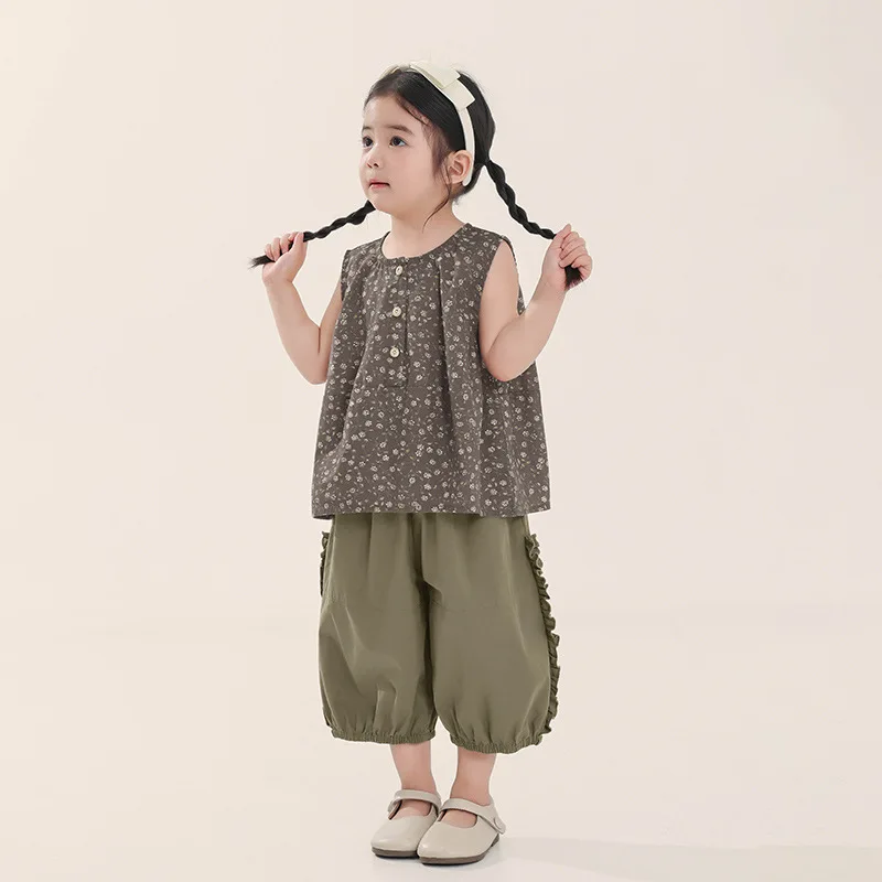 

Girls Shirt 2025 Summer New Childrens Clothing Korean Style Girl Baby Retro Flowers Sleeveless Flower Bud Vest Casual Simple