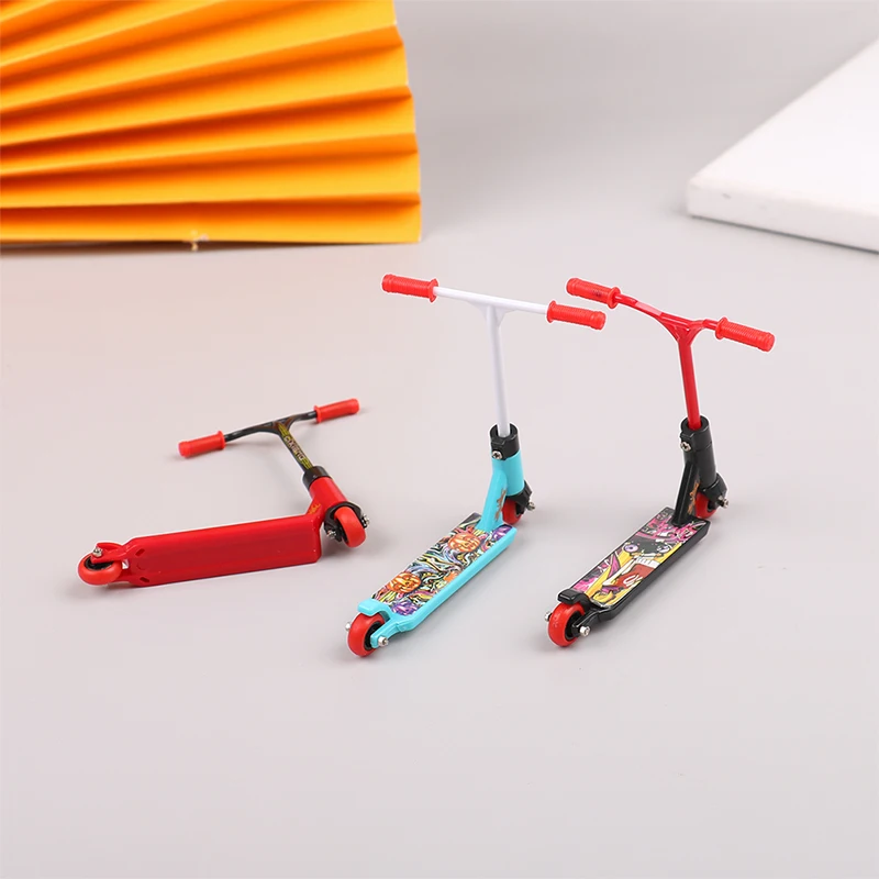 Finger Skateboards Mini Skate Finger Scooter Fingertip Bikes Fingerboard Toys Novelty Toys For Children Boys Gifts Randomly