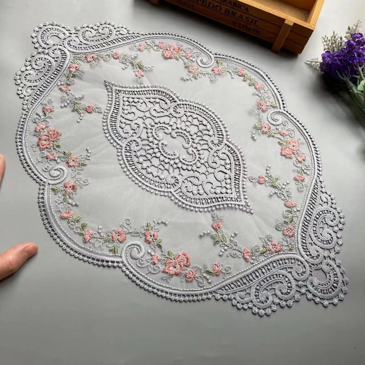 

31*43CM Gray Flower Lace Applique Trim for Sofa Curtain Towel Bed Cover Trimmings Home Textiles Applique Cloth Polyester Mesh