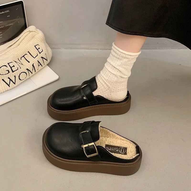 Leather covered Haken slippers for women in autumn and winter 2025  with a half toe cover and a sponge bottom