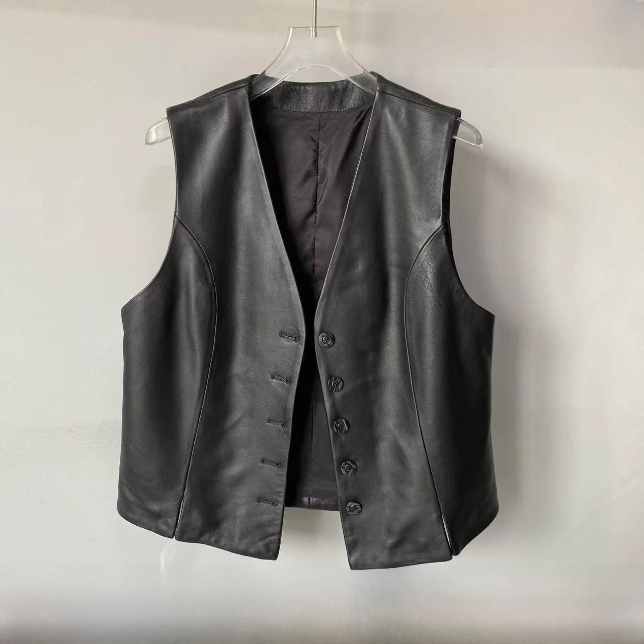

Fall 2025 New Sle Women's Faionable ort eepskin Leather Vest Svel Versatile Jaet V-ne Coat Casual Commute S...