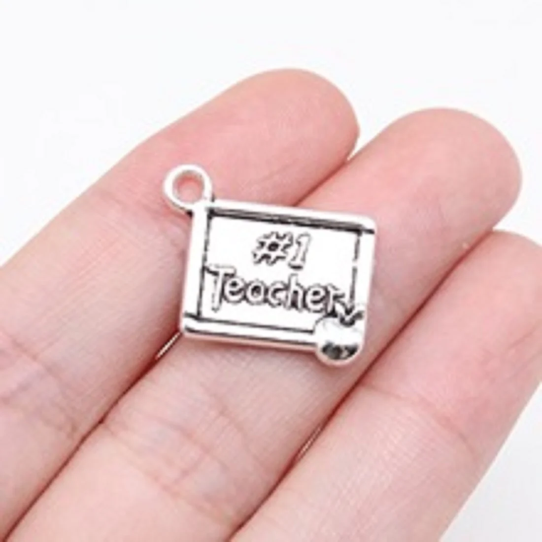 10Pcs/Lot Charms #1 Teacher Apple 17x20mm Tibetan  Silver Color Pendants Antique Jewelry Making DIY Handmade Craft