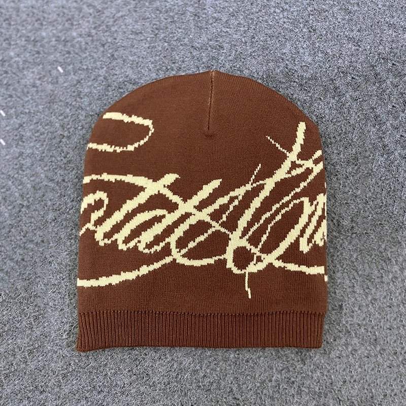 قبعة صوفية محبوكة بأحرف جاكار دافئة للرجال والنساء للخريف والشتاء قبعة عصرية للترفيه في الشارع