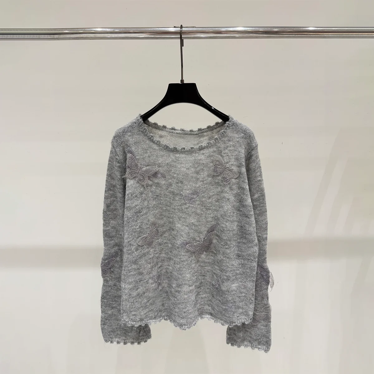 2026 high-quality women's three-dimensional butterfly patch fabric round neck knitted top--2691680