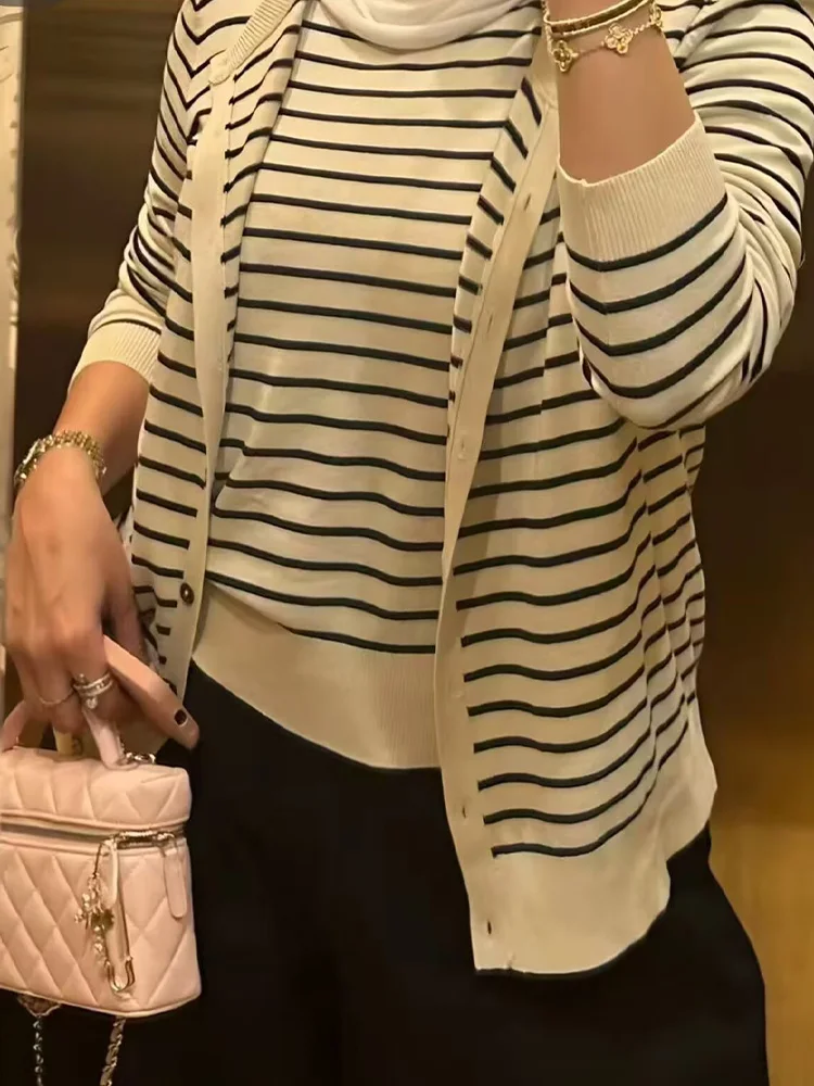 

HH Women Elegant Knitted 2-piece Suit O-Neck Short Sleeve Winter Top+Striped Single-breasted Long Sleeve Cardigan Sweater Coat