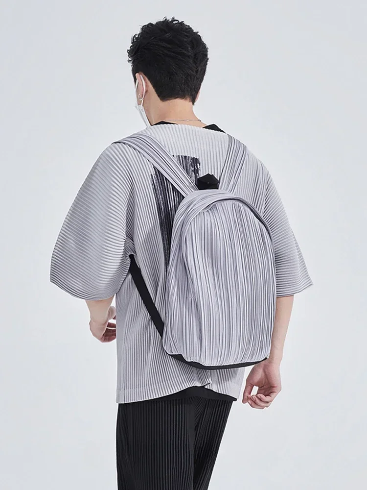 2023 Fall New Pleats Pleated Bag Large Capacity Lightweight Shoulder Bag Fashion Retro Line Sense Trendy Backpack Men