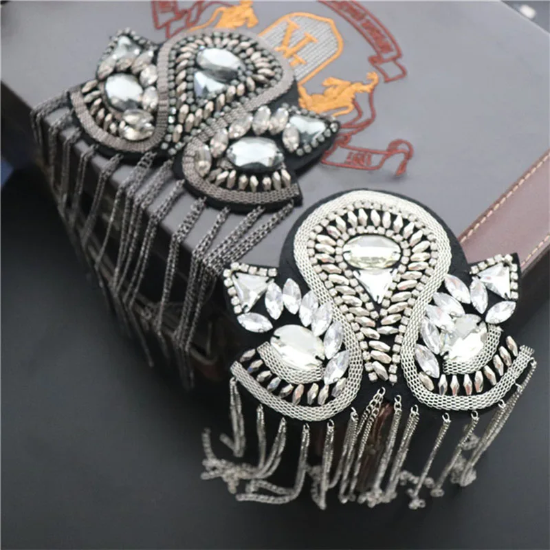 2 Pieces Handmade Rhinestone Fashion Tassel Chain Shoulder Board Badges Beads Patch Metal Epaulette Military Pin on Brooch Medal