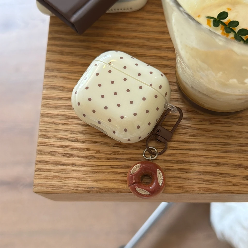 Classic Retro Brown Polka Dots Bagel Bread Pendant Glossy Surface Earphone Protect Cover Case for AirPods 2 3 4 5 Pro Pro2 Pro3