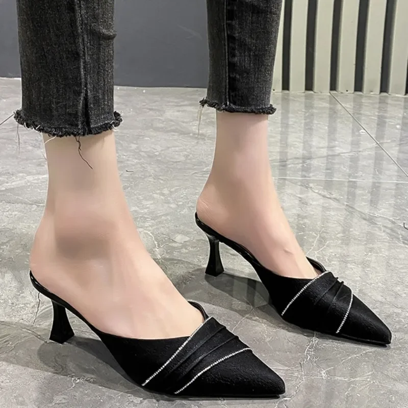 2024 Ladies Summer New Luxury Brand Designer Sexy Pointed Sandals Daily Casual Comfortable Banquet Party Ladies Slippers Zapatos