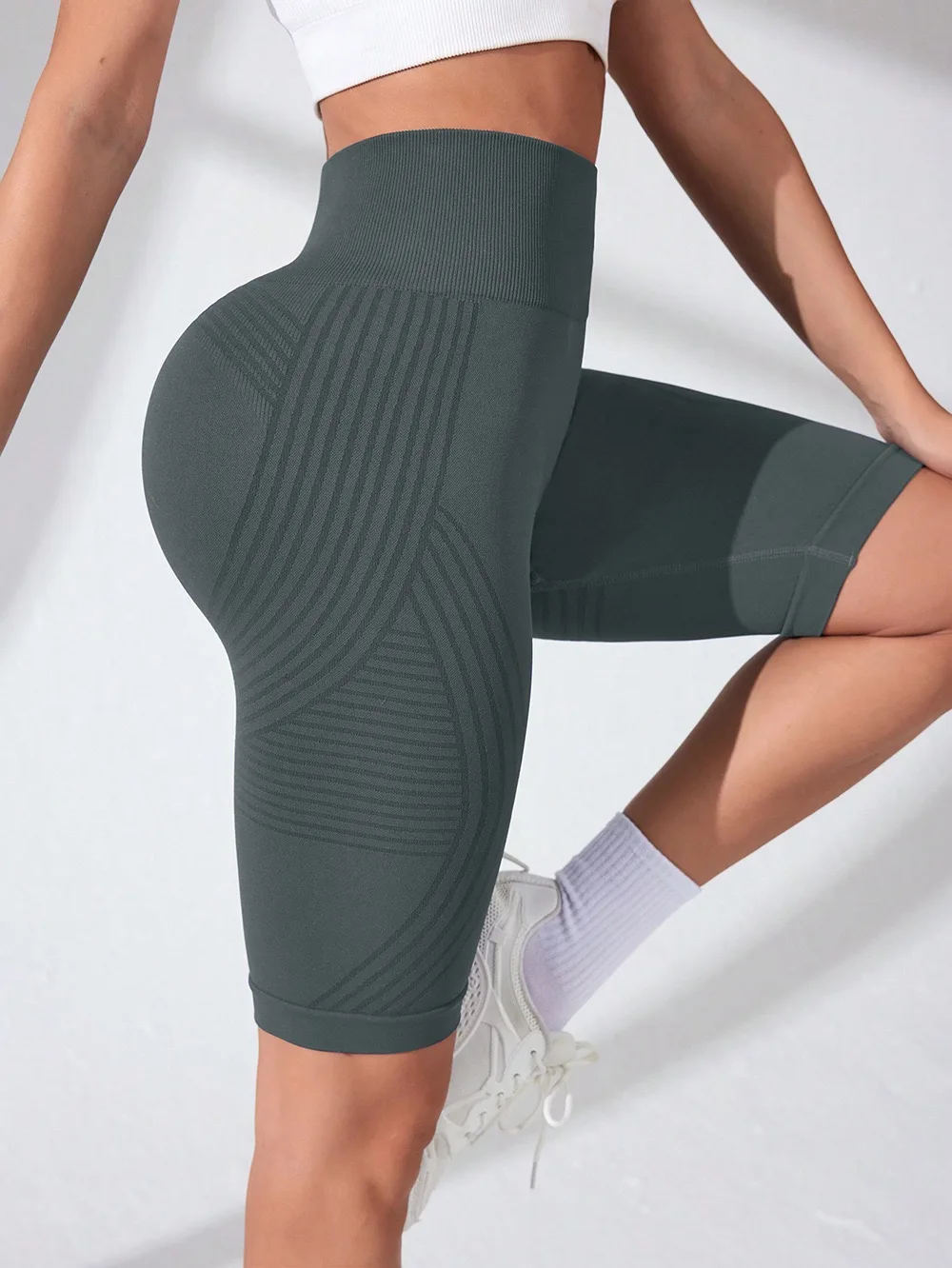 New Seamless Striped Yoga Capris for Women - High Waist Butt Lifting Slimming 5