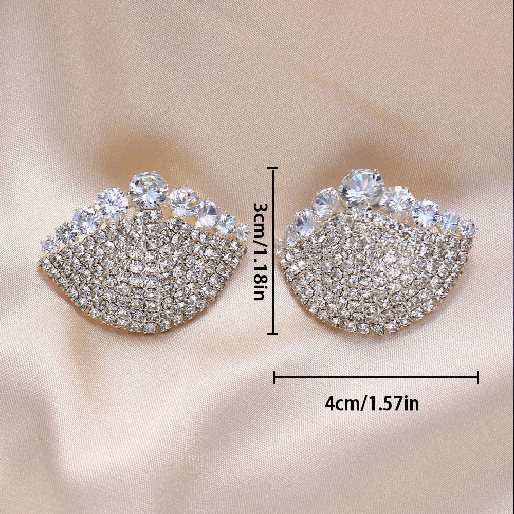 Sexy Rhinestone Shell Nipple Cover Stickers Underwear for Women Hollow Crystal Breast Pasties Nipple Protector Accessories