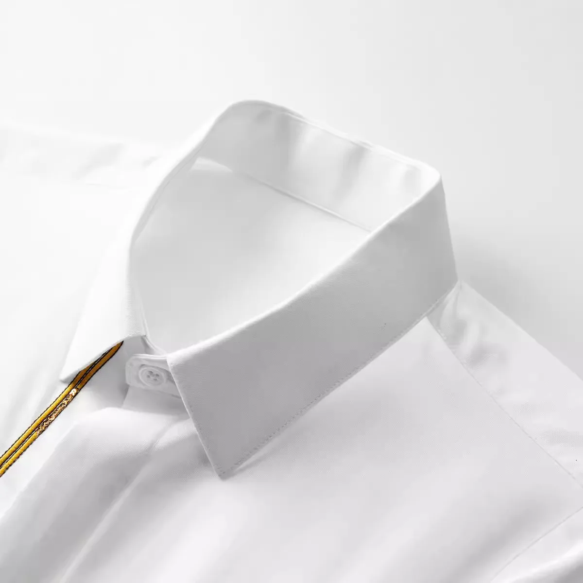 Camicia da uomo con ricamo a lettera con paillettes Camicie eleganti da lavoro casual a maniche lunghe slim Camicia elegante da banchetto per palcoscenici sociali di lusso