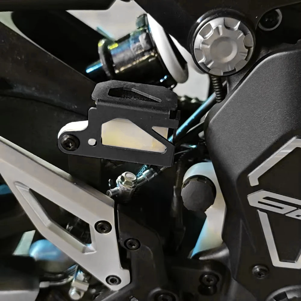 For Voge DS525X DS625X DS800X 625DSX 525DSX 800DSX DSX625 Motorcycle Rear Brake Fluid Reservoir Cover Guard Oil Cup Protector