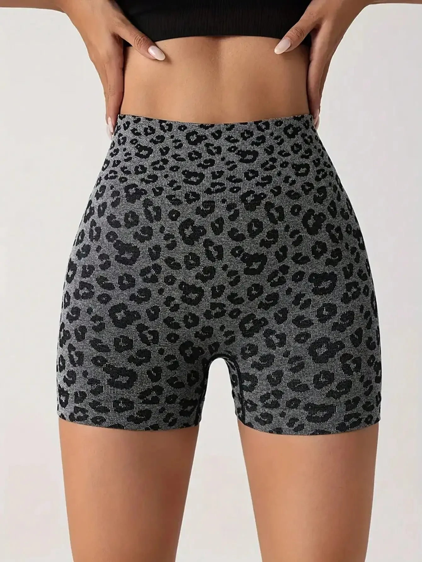 Thumbnail 4 - #62 Womens Shorts Comparison Guide