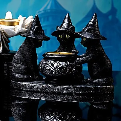 

Ghost Wizard Candlestick‌ - Resin Halloween Decor with Magic Cat