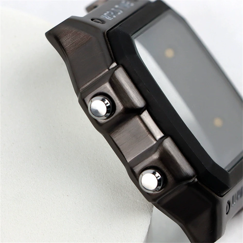 Caja chapada en metal integrada con movimiento electrónico 30,5*30,5 para caja de reloj sustituta resistente a caídas AE1200