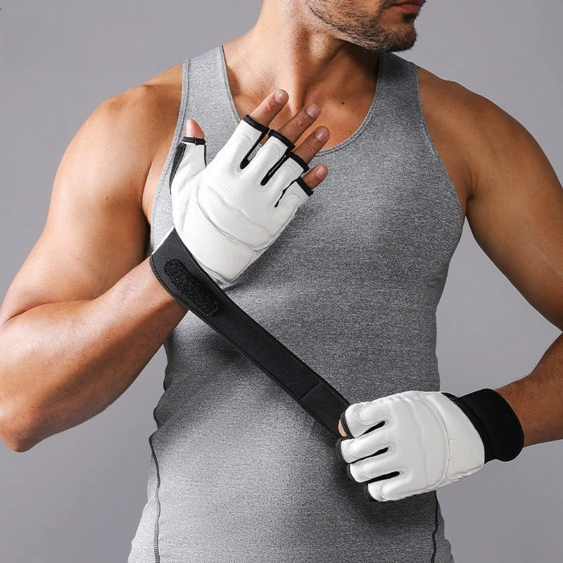 Competitive Combat Gloves, Anti Slip and Anti Cocoon Equipment, Hard Pull Sandbags, Taekwondo Half Finger Gloves