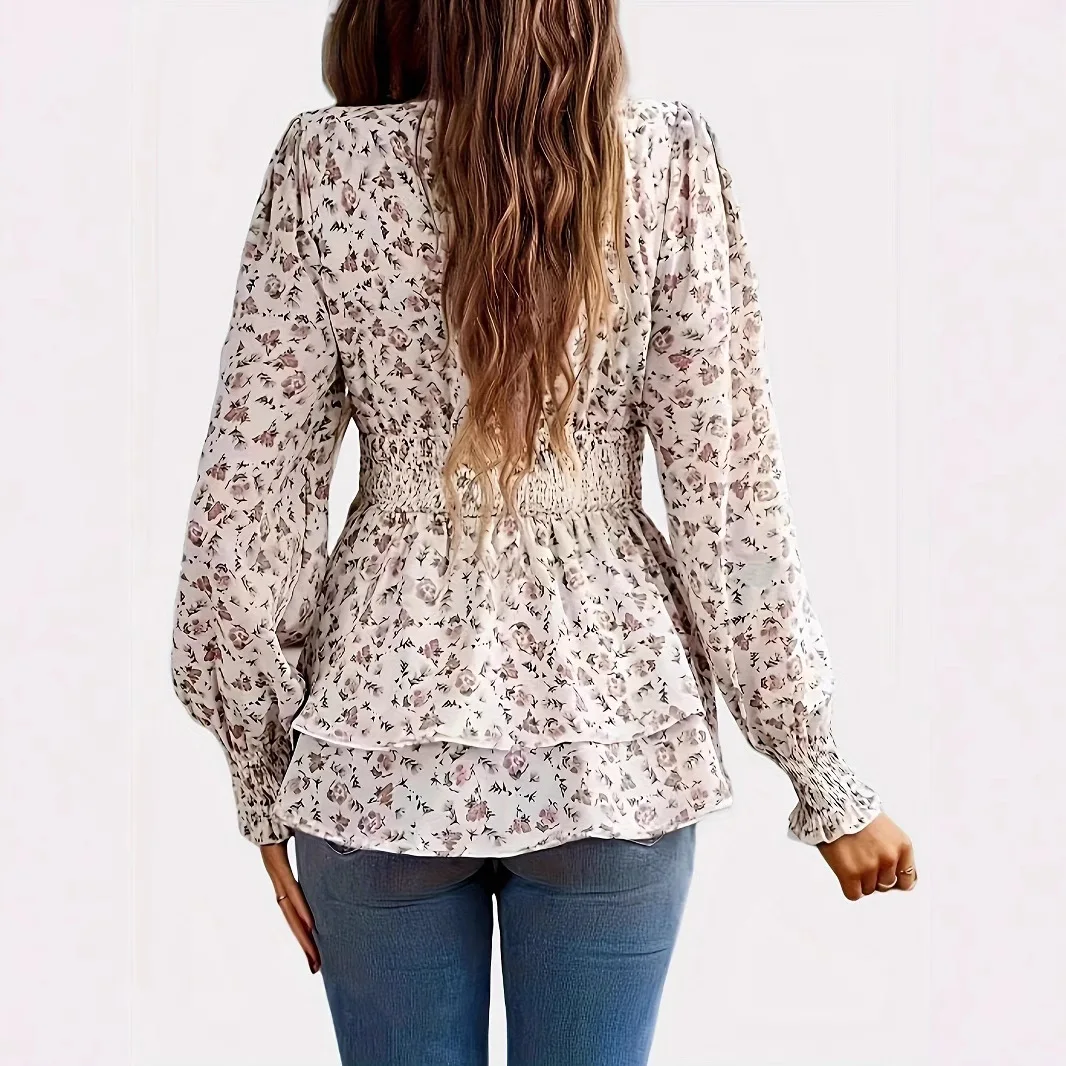 เสื้อยืดผู้หญิงแขนยาวคอไขว้เอวยางยืดพิมพ์ลาย รุ่นใหม่ ปี 2025