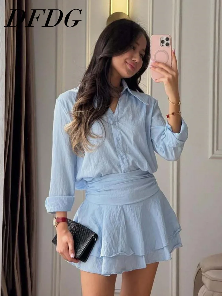 

Женский летний комплект DFDG 2026: рубашка с длинным рукавом на пуговицах и многослойная юбка с оборками на завязках, повседневный комплект