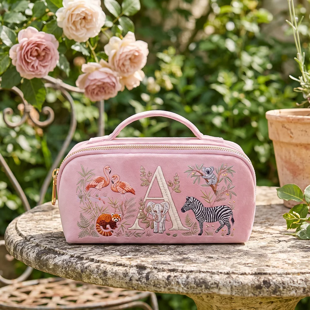 Women's Luxury Makeup Bag Imitation Embroidery  Velvet Material For Vanity Velvet Pouch Cute Gift For Women Travel Organizer